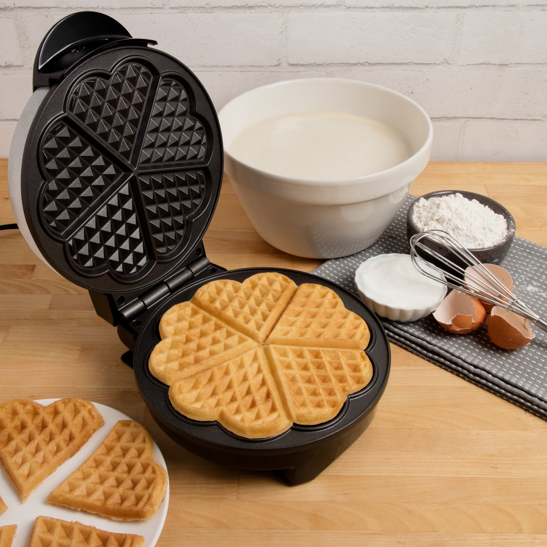 Waffle Maker Machine Heart Shape Dessert Treat Easy Clean ILAG Non-stick  Coatin